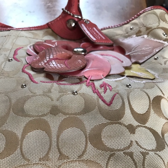 Beautiful Pink Coach Purse with Flower appl… - Picture 8 of 13